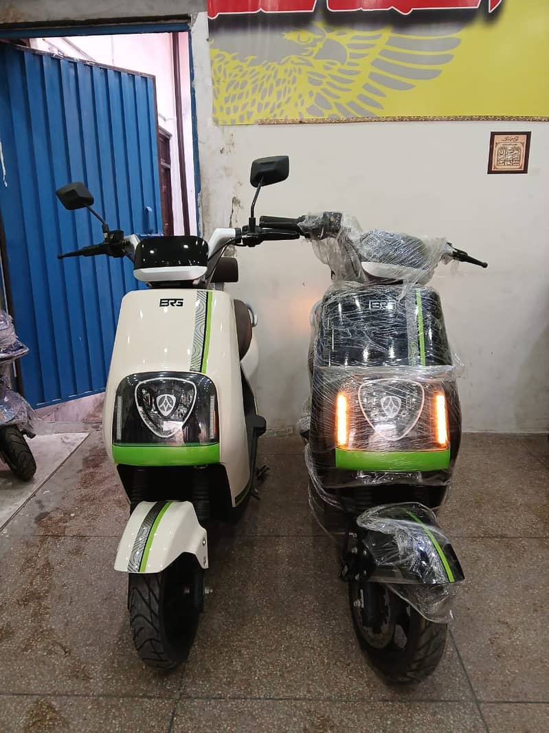 BRG EV SCOOTER DS11, Electric Bikes, Electric Scooty/scooties 2025 5