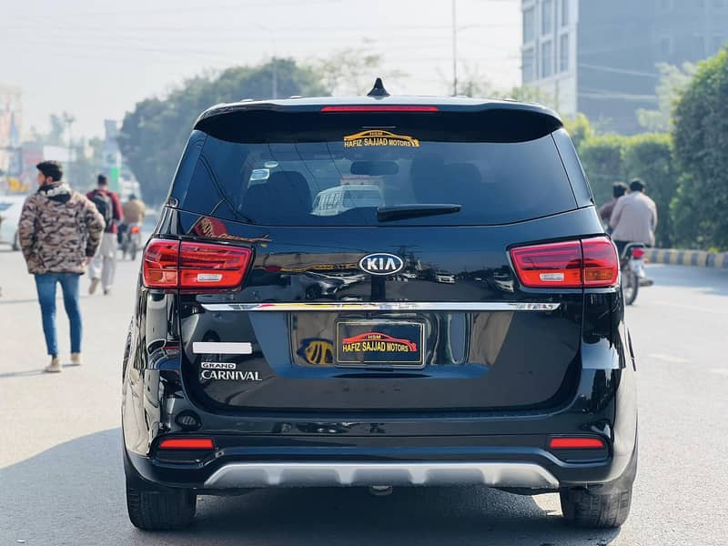 KIA Grand Carnival 2020 15