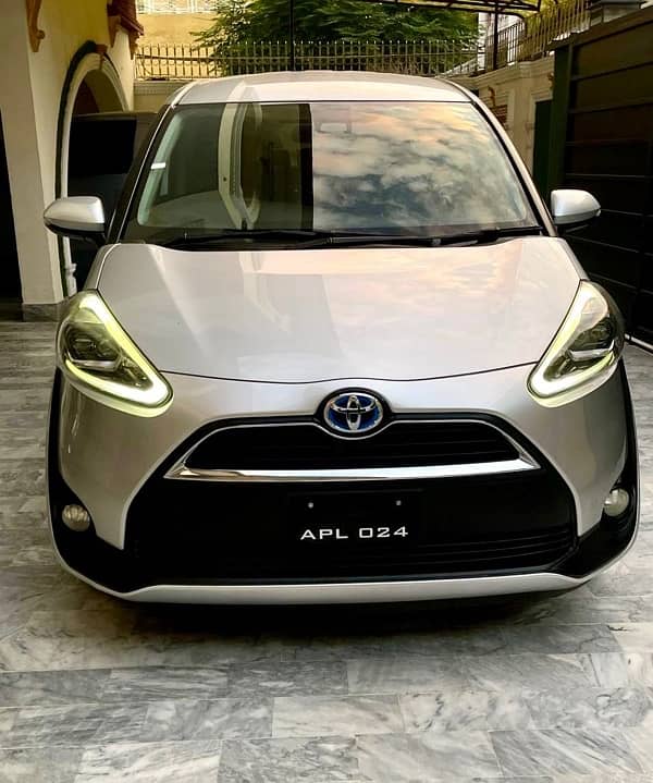 Toyota Sienta 2017 0