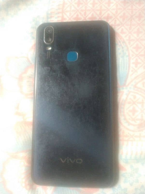 moto Z3 vivo y11 1