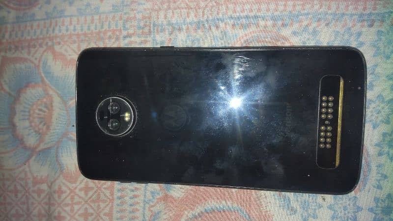 moto Z3 vivo y11 6