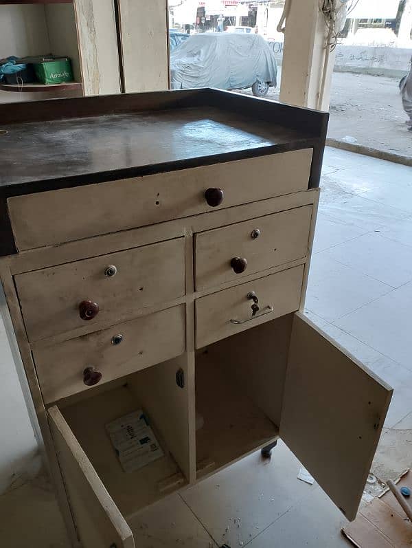 Cash counter for sale 3