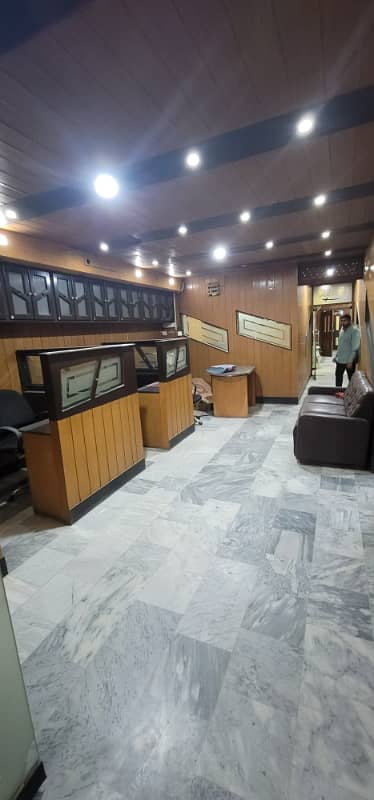 furnished office for rent 2650sqft in shahar e Faisal. 10