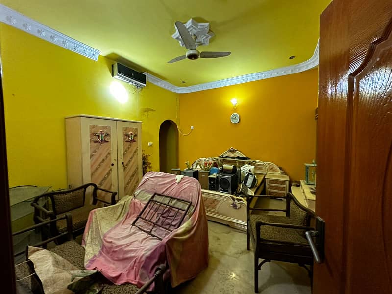 Very Well maintained 240 Sq Yard double house Gulshan e Iqbal Karachi sindh 17