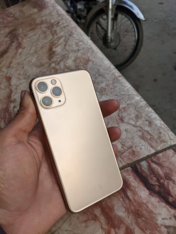 iphone 11 pro,factory lock non PTA 9