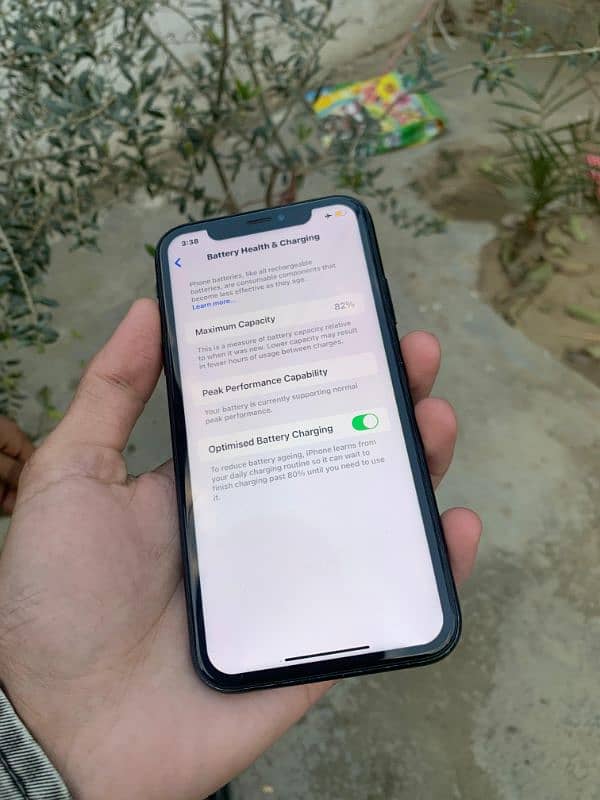 iphone XR non PTA jv battery health 82 water pak all okay. urgent sale 6