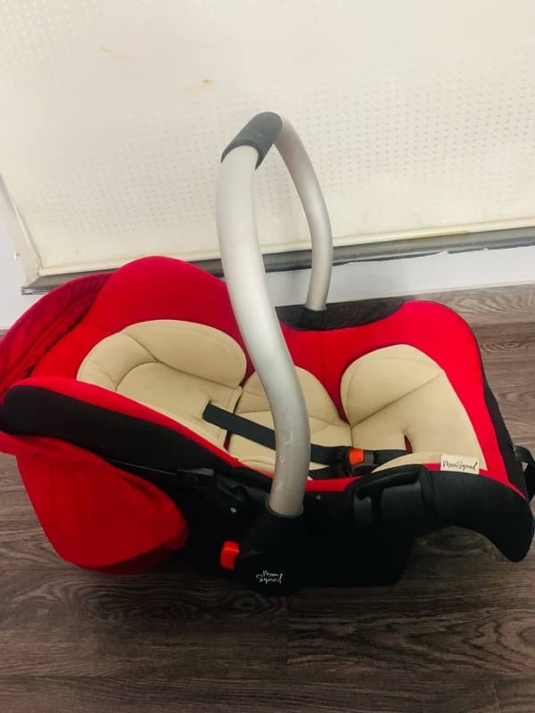 baby carrier / car seat 9