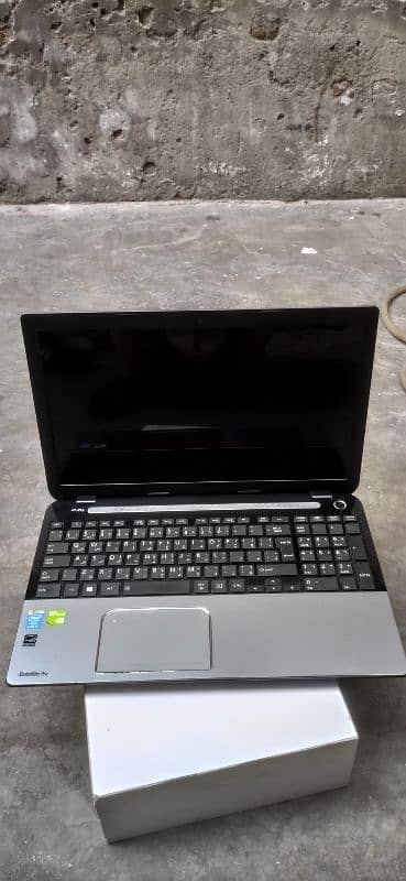 Toshiba satellite L50-A531 1