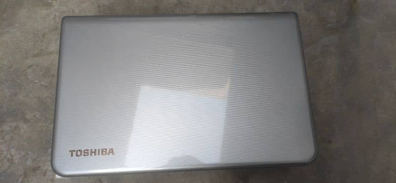 Toshiba satellite L50-A531 9