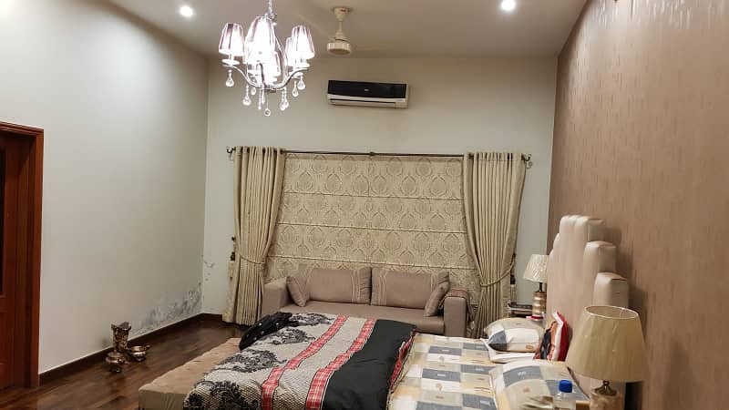 3 Kanal Owner Build House Solid Construction, Main Road,16500 Square Feet Covered Area House For Sale In Model Town 17