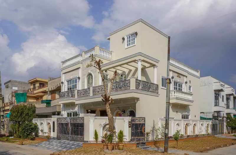 10 Marla Corner Brand New House For SALE In Wapda Town 1