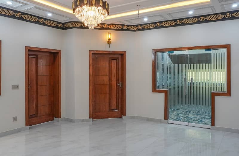 10 Marla Corner Brand New House For SALE In Wapda Town 10