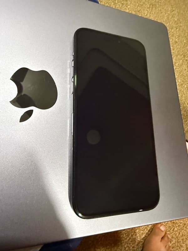 Iphone 15 pro max 1