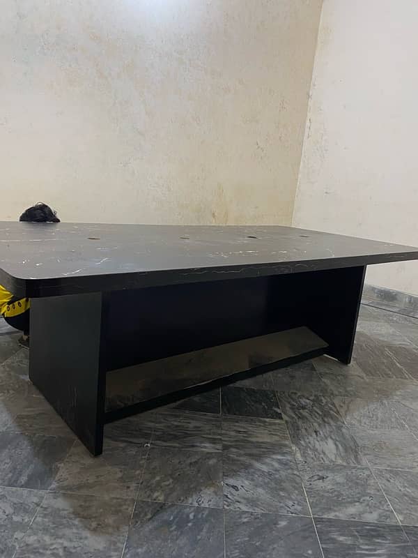 Office table Brand new Condition 2