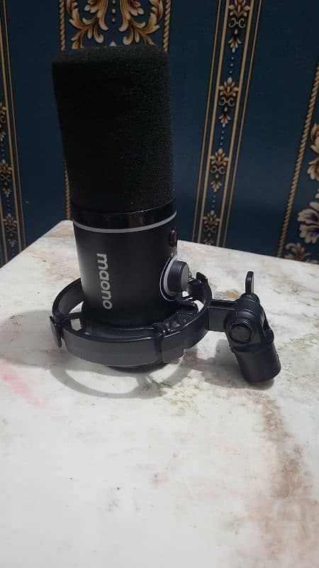 Maono PD200x Dynamic Microphone 4