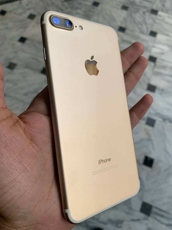 7 plus 256gb gold PTA 0