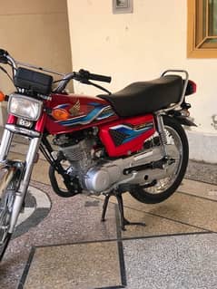 Honda 125 model 24 new condition