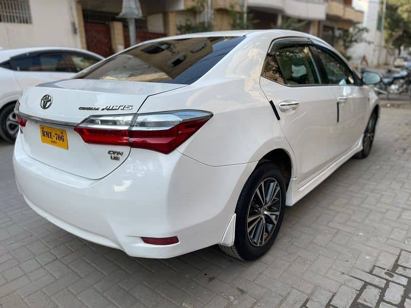 Toyota Corolla Altis 2017 5