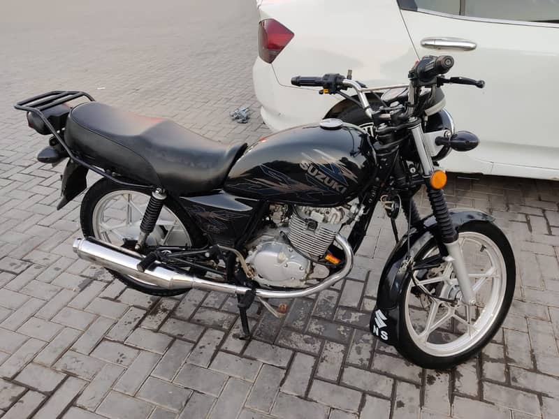 Suzuki GS 150 | Model 2022 | Urgent Sale | Total Geniune 1