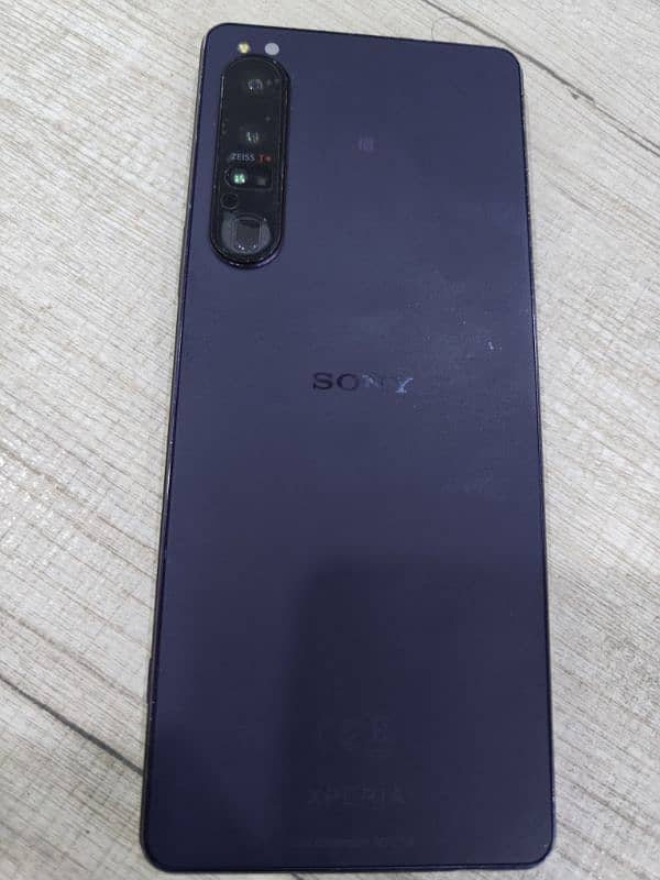 Soney Xperia 1 IV 1