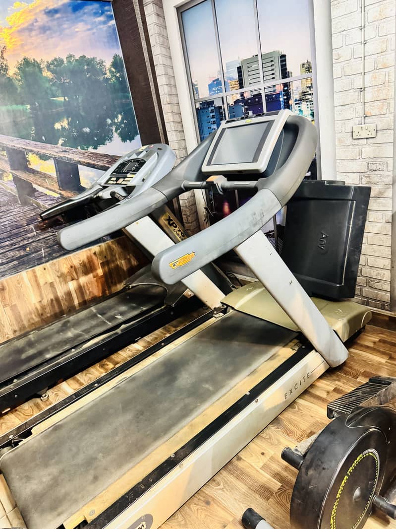 Heavy duty comercial treadmill 0