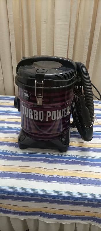 Vacuum cleaner in excellent condition 2