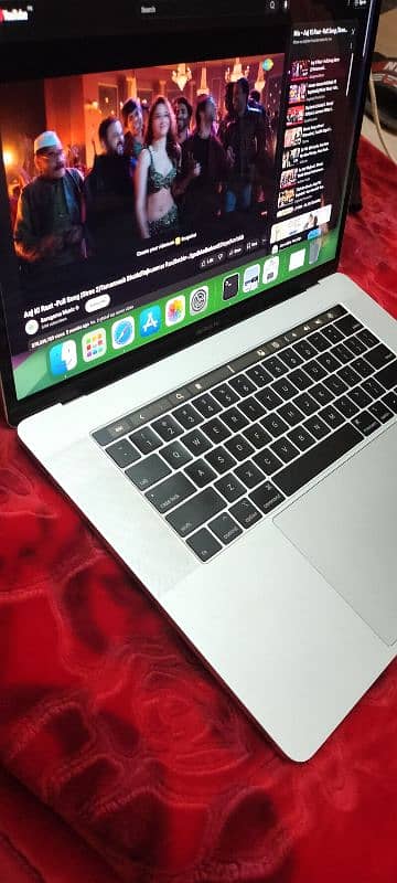 MacBook 2018 Model 6