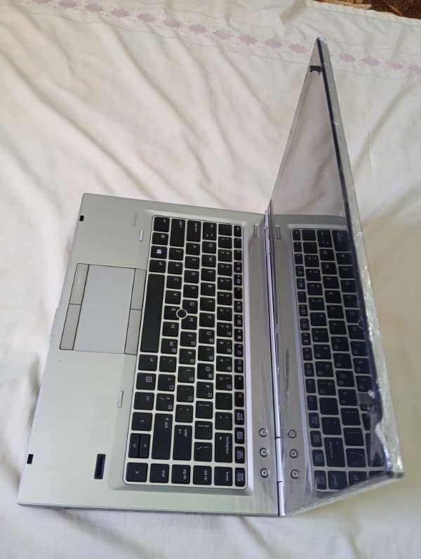 HP and Dell Laptop and Jazz Device 7