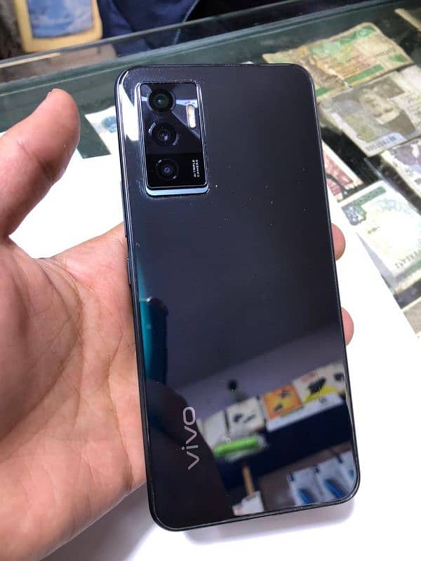 Vivo V23 E 1