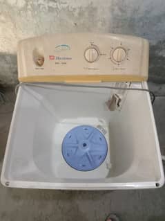 dawlance washin machine urgent for sale 03214370879