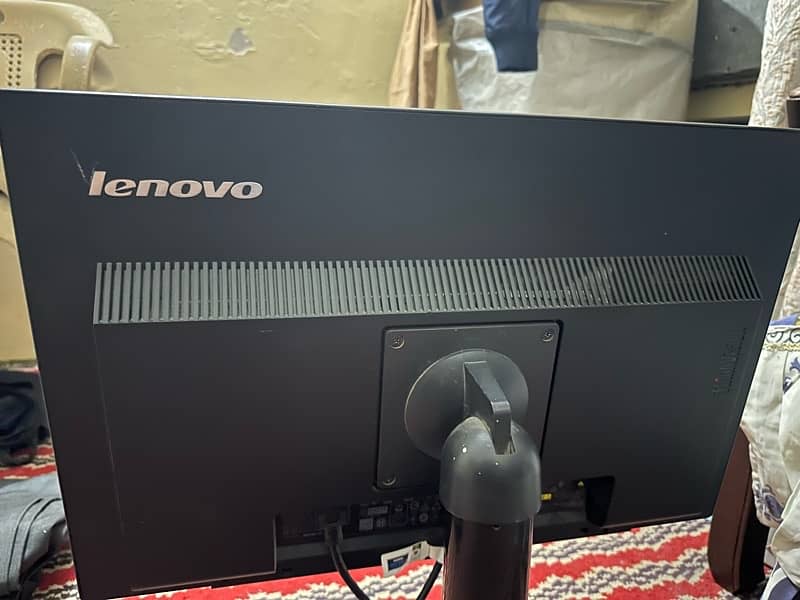 Lenovo Thinkvision 22 inch LCD 10/10 1