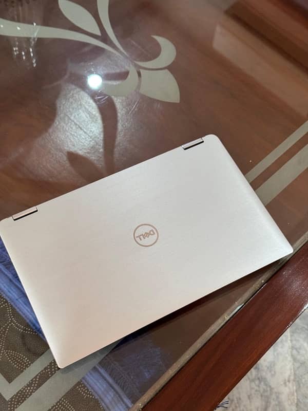 Dell Latitude 7400 2 in 1 1