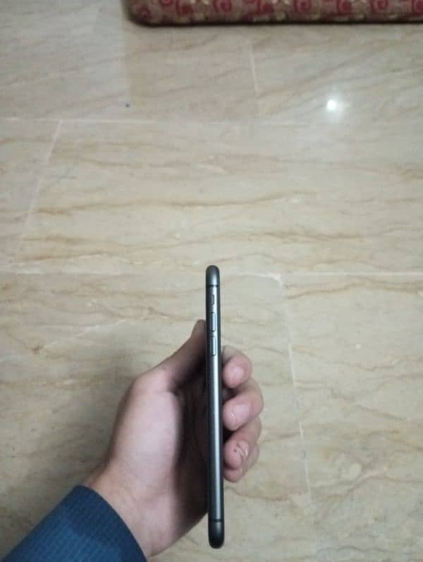 Apple iPhone 11 3