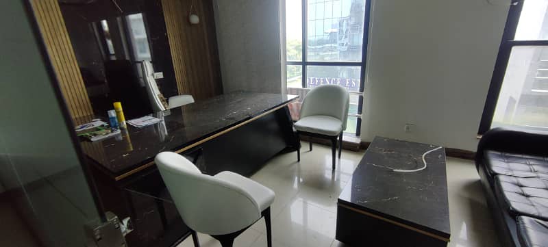 4 marla floor with lift near RAYA MARKET 2