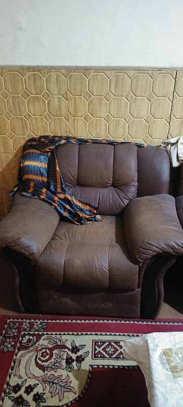 5 seater comfortable sofa 3