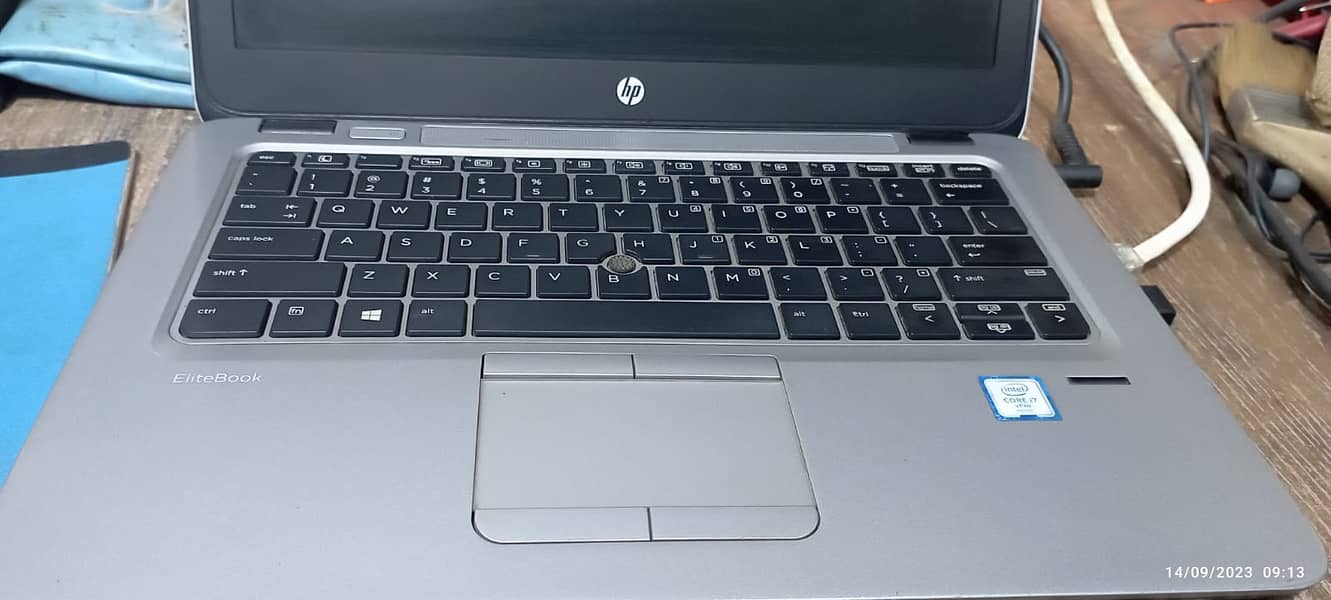 HP Elitebook 820 G3 3