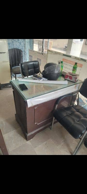 shop front glass mirror, furniture for sale behind malir court karachi 0