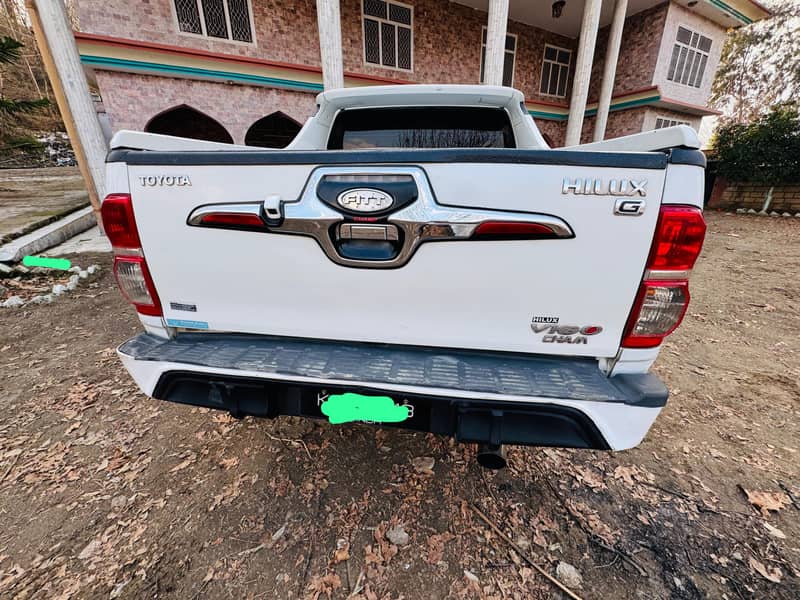 Toyota Hilux 2012 1