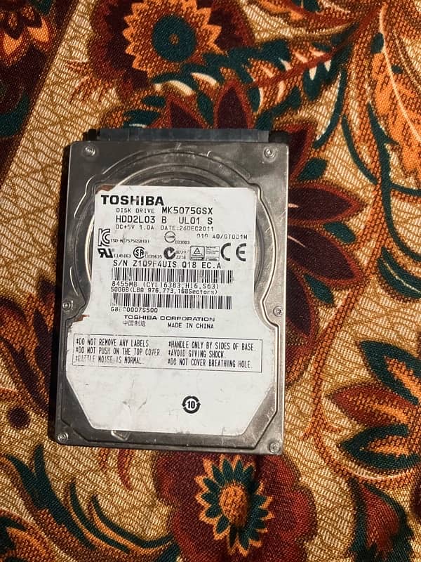 external hard disk (Toshiba brand ) 500 gb. 0