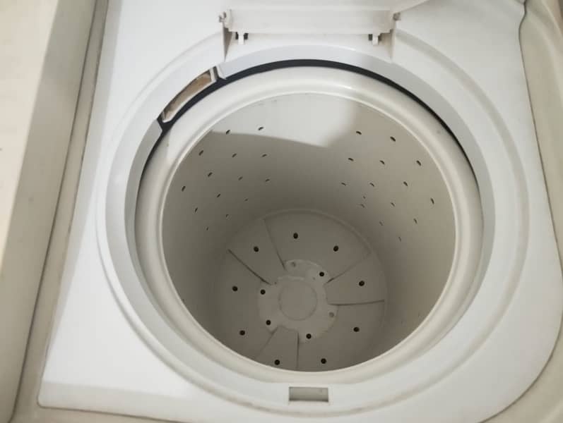 Haier Washing Machine HEM80-000S 0