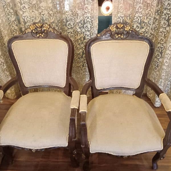 drawing room chairs with table good quality less used 2