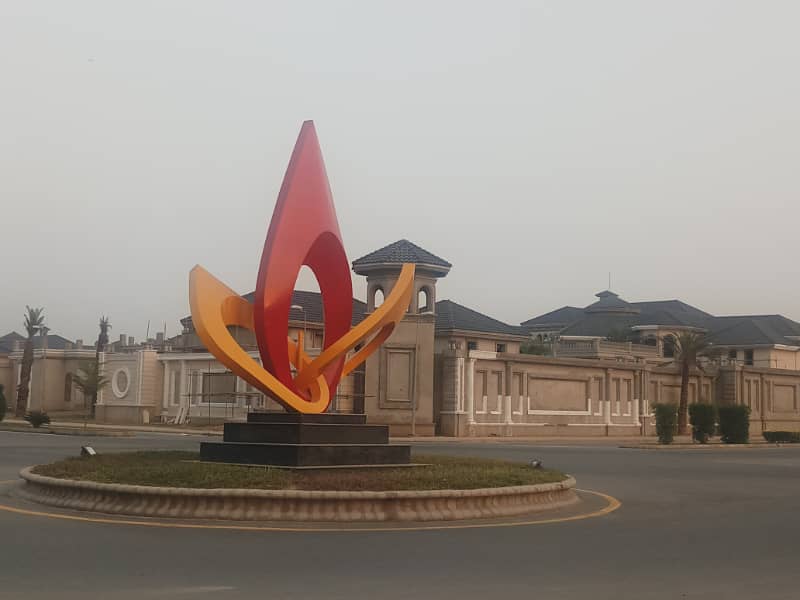 5 Marla Facing park plot for sale in bahria town lahore 1