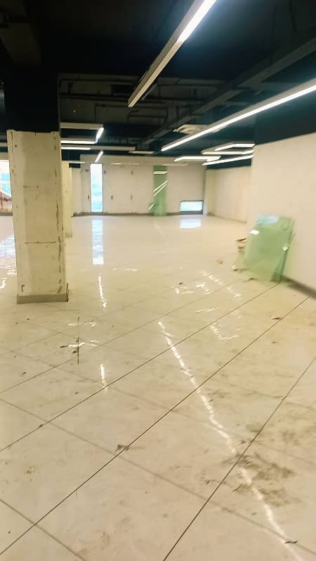 6000SQFT 1ST FLOOR STRAIGHT HALL FOR RENT 26