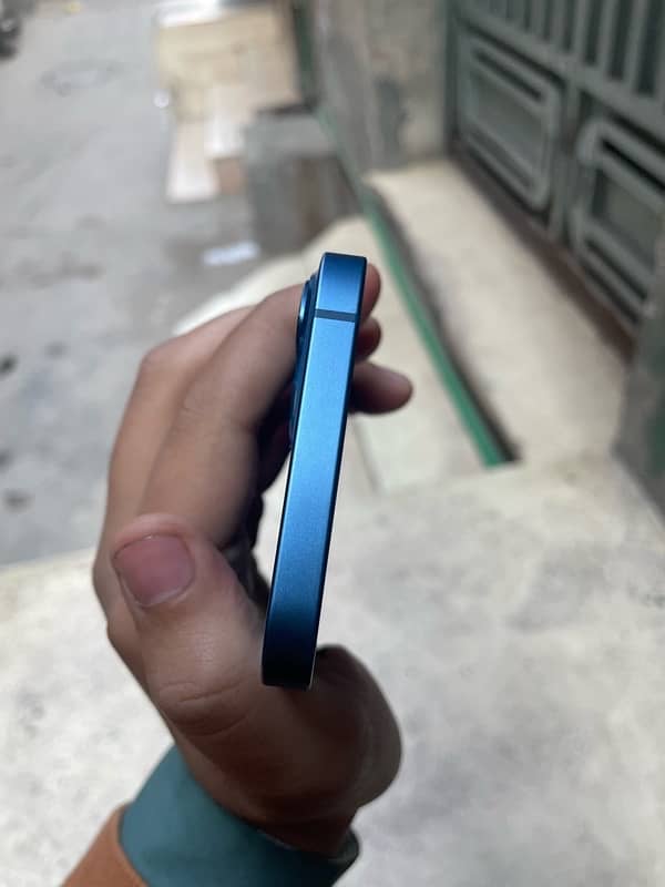 Iphone 13 Blue colour 5