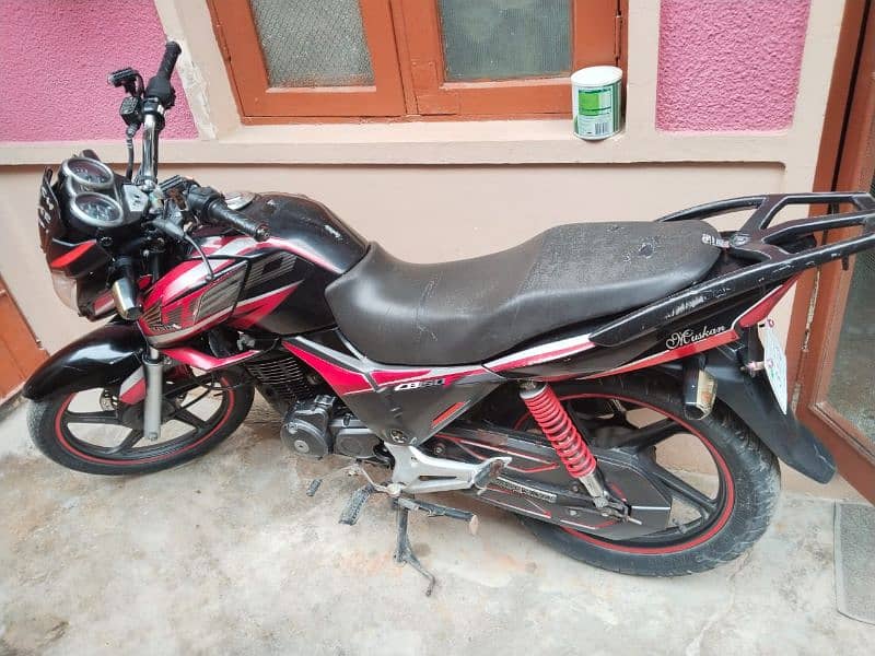 Honda cb 150f original bike hay Kisi say bhi check kar wa lo 5