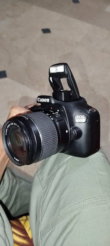 Canon digital camera . 0