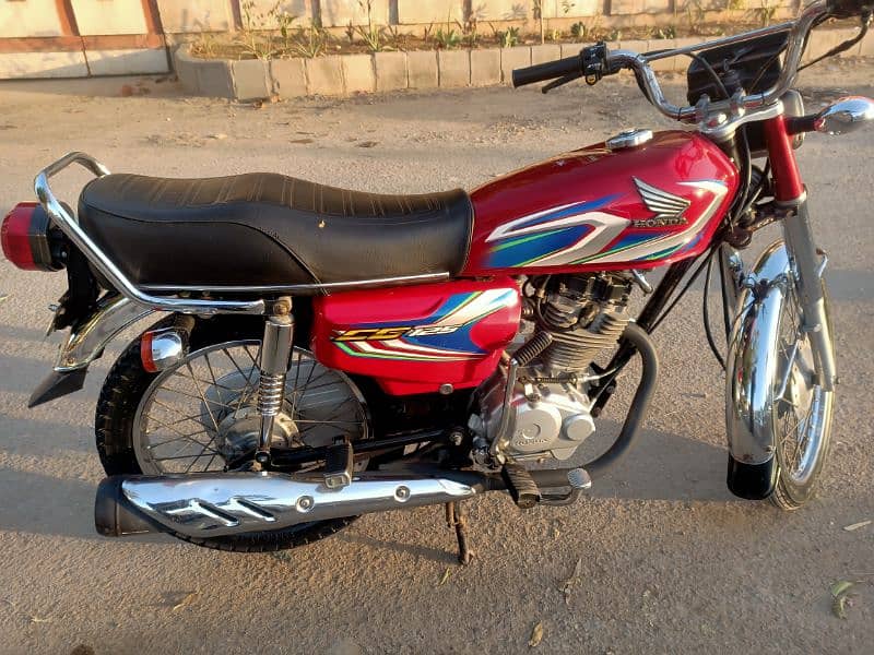 Honda cg 125 Karachi no mint condition seald gari orignal 2