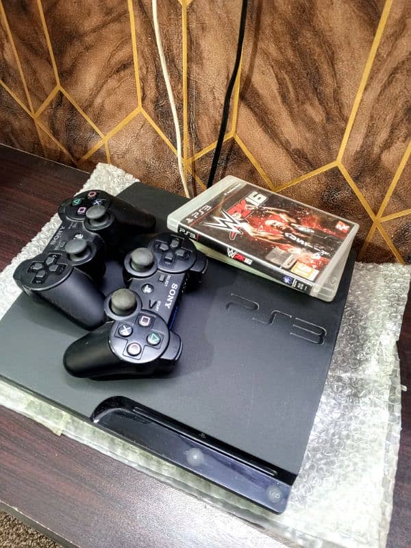 Brand New Condition PS3 (320 GB) Bundle with 2 Controllers & 15+ Disks 1