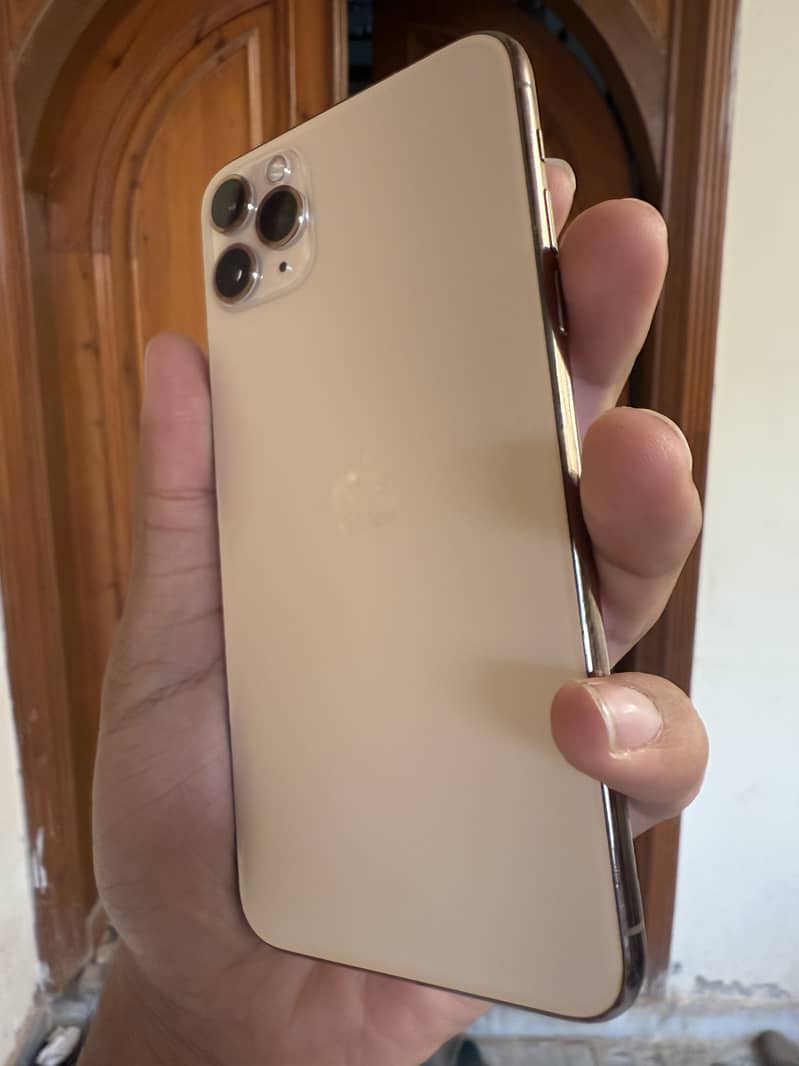 Apple iPhone 11 Pro Max 7