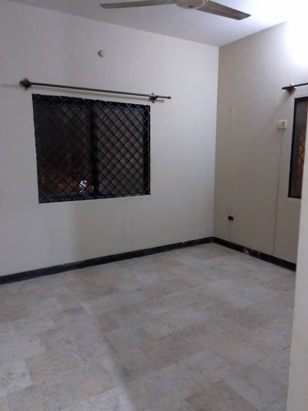 three bed dd 1st floor portion with roof for rent in johar 5